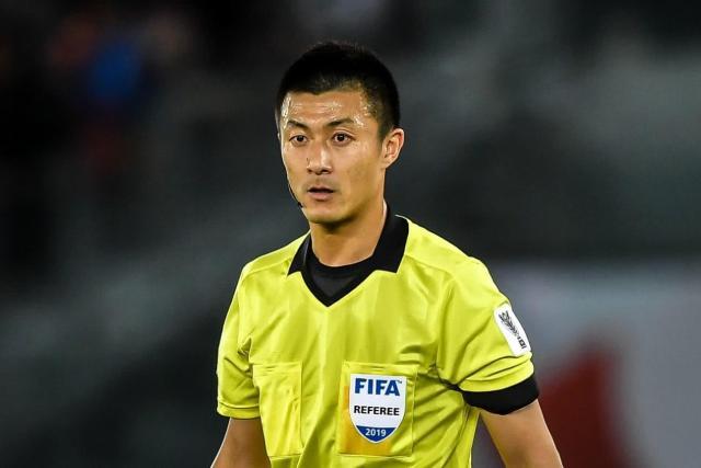开云体育-中国男裁判时隔17年再进世界大赛！傅明将执法奥运