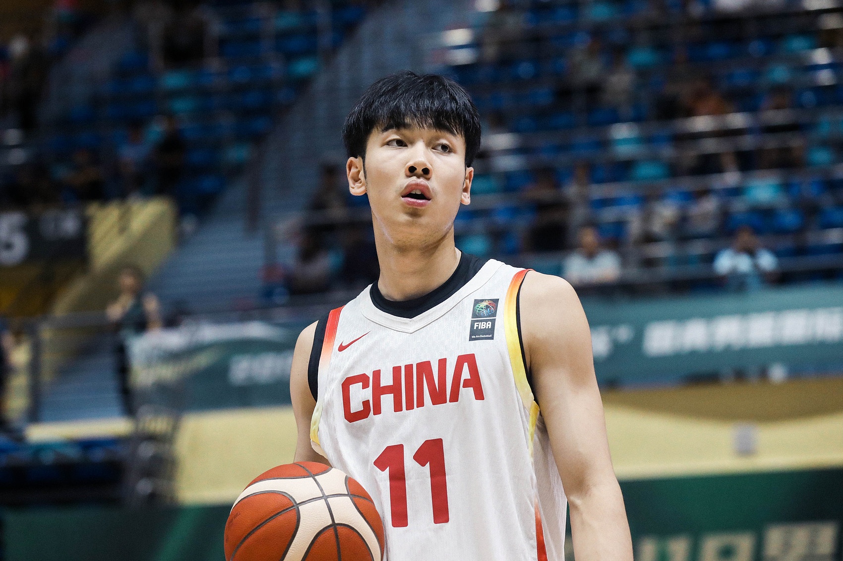 开云真人-媒体人：路易斯维尔大学主帅的水平很高 球队打法非常适合张博源